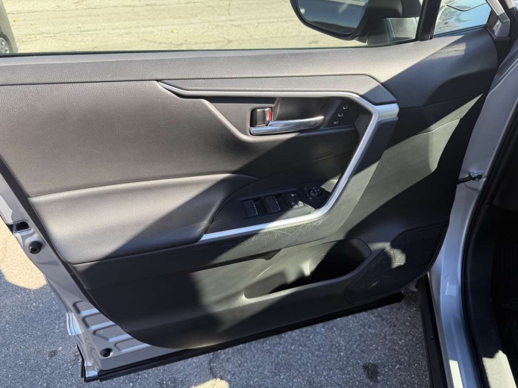 2022 Toyota Rav4 Image 15