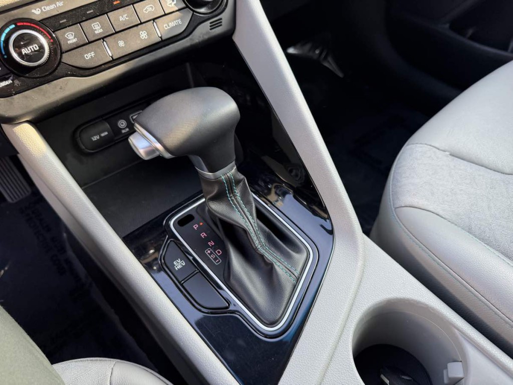 2018 Kia Niro Image 15
