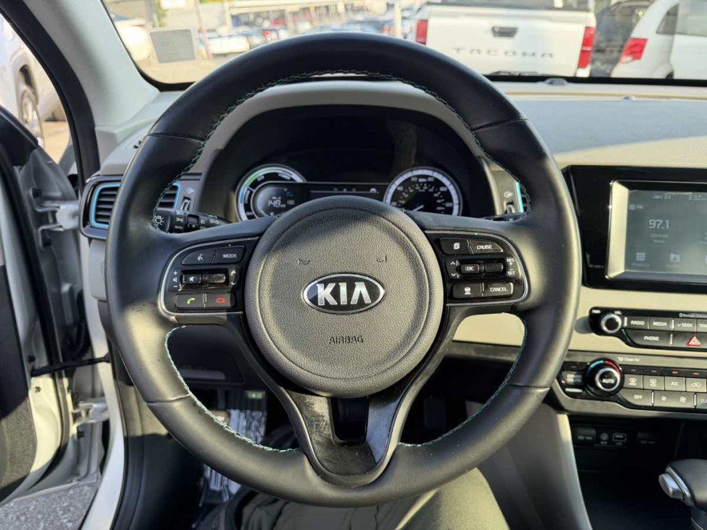 2018 Kia Niro Image 16
