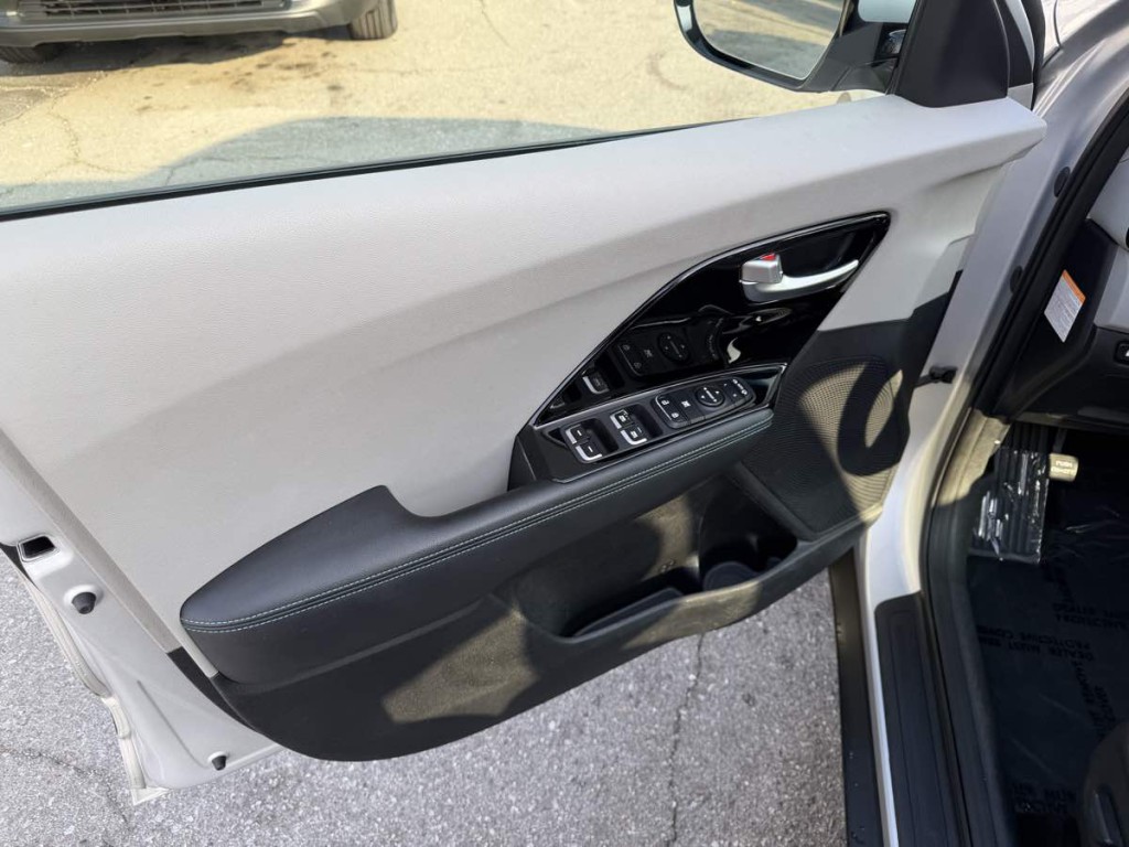2018 Kia Niro Image 17