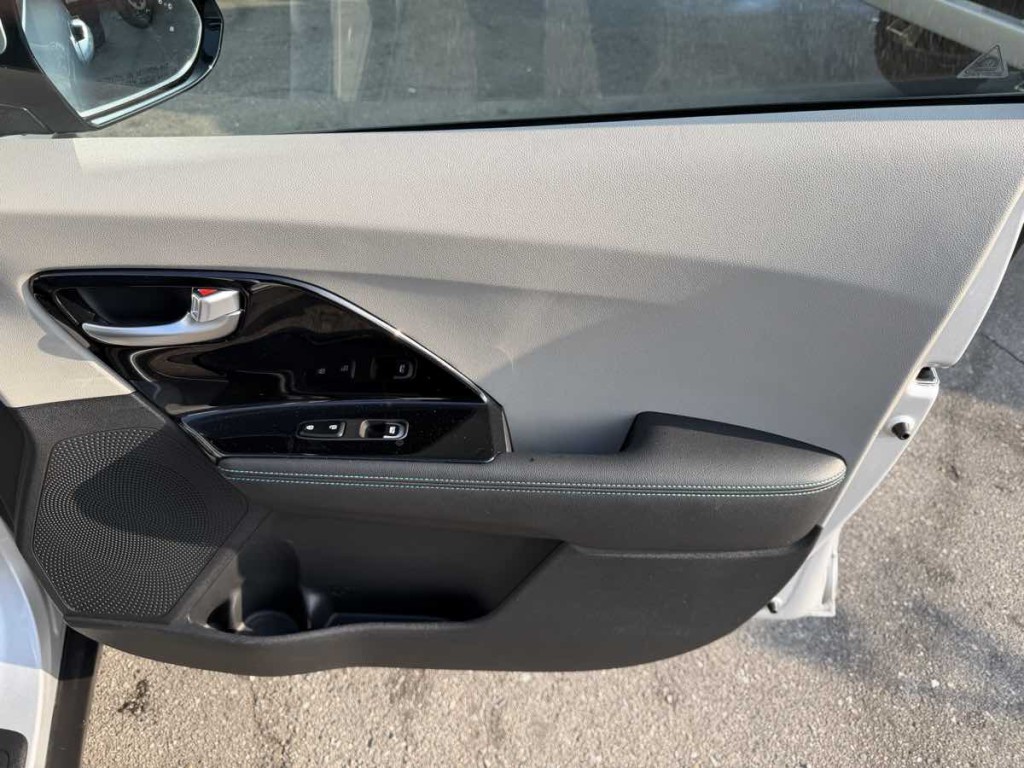 2018 Kia Niro Image 21