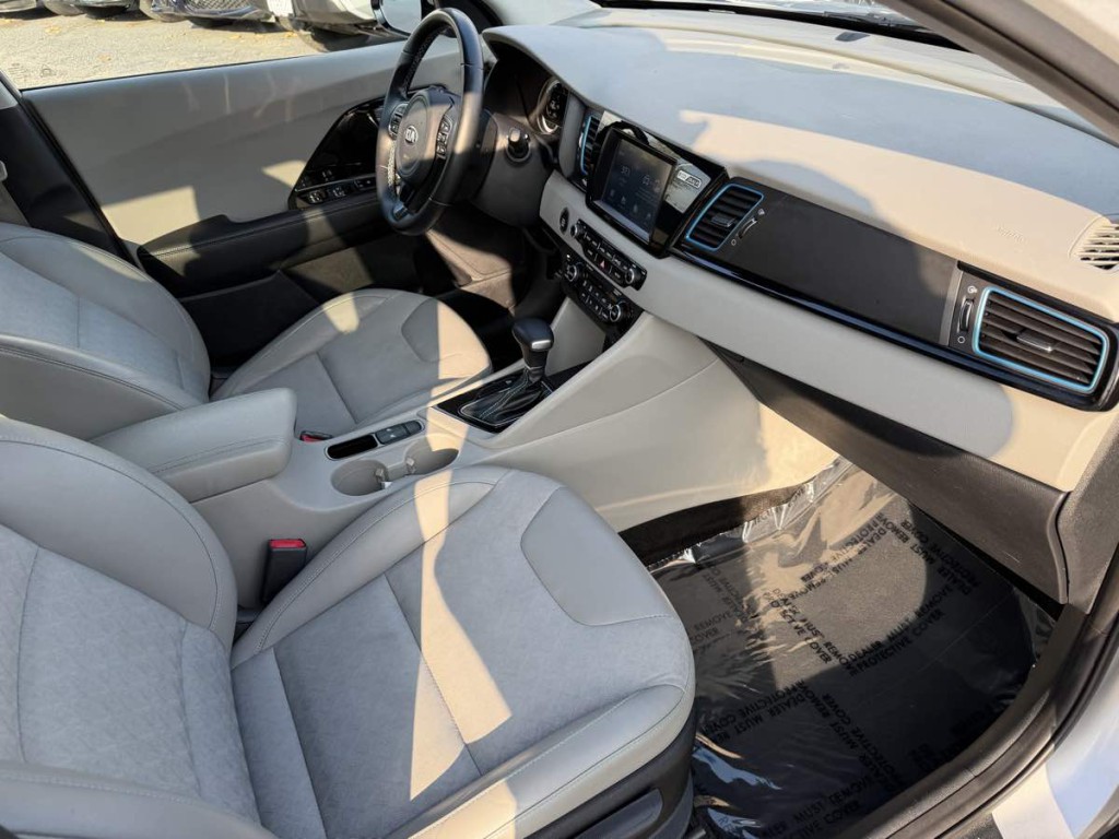 2018 Kia Niro Image 22