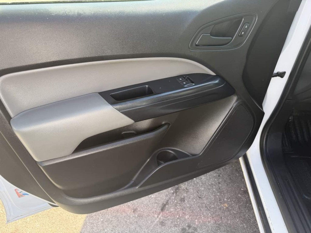2016 Chevrolet Colorado Image 12
