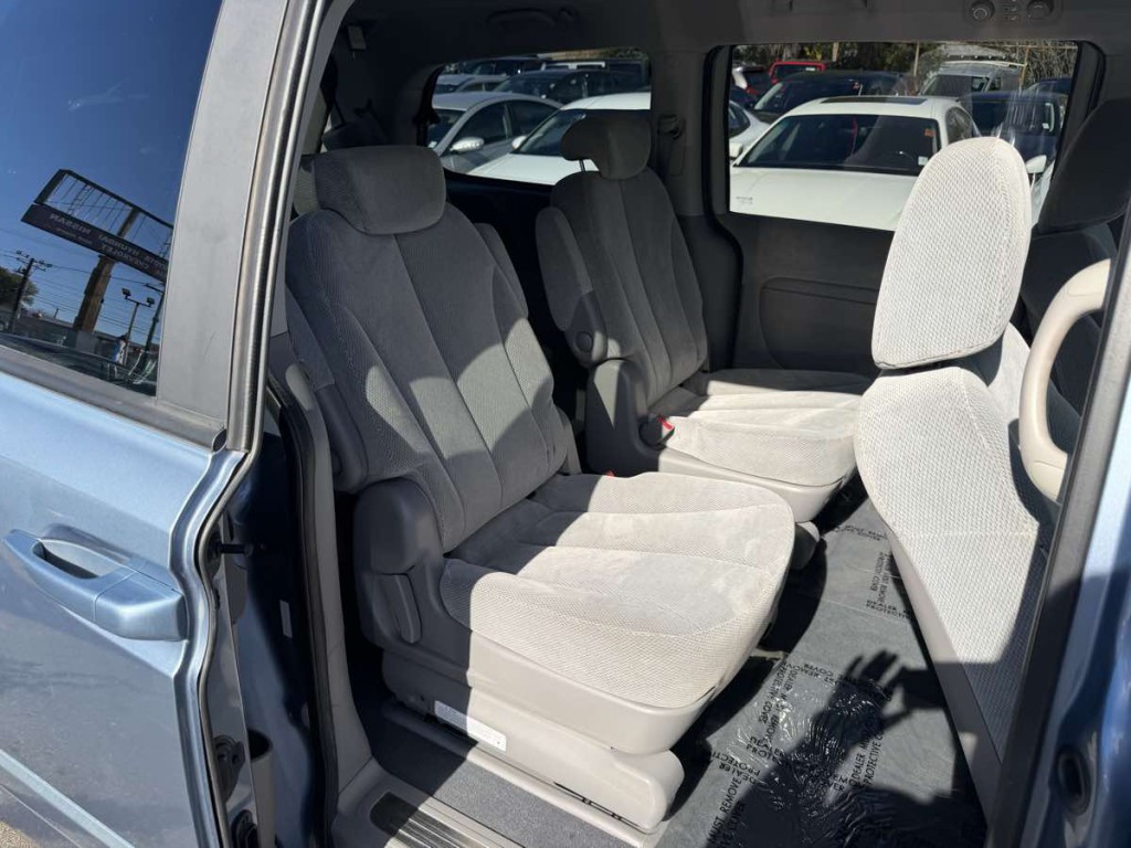 2008 Kia Sedona Image 12