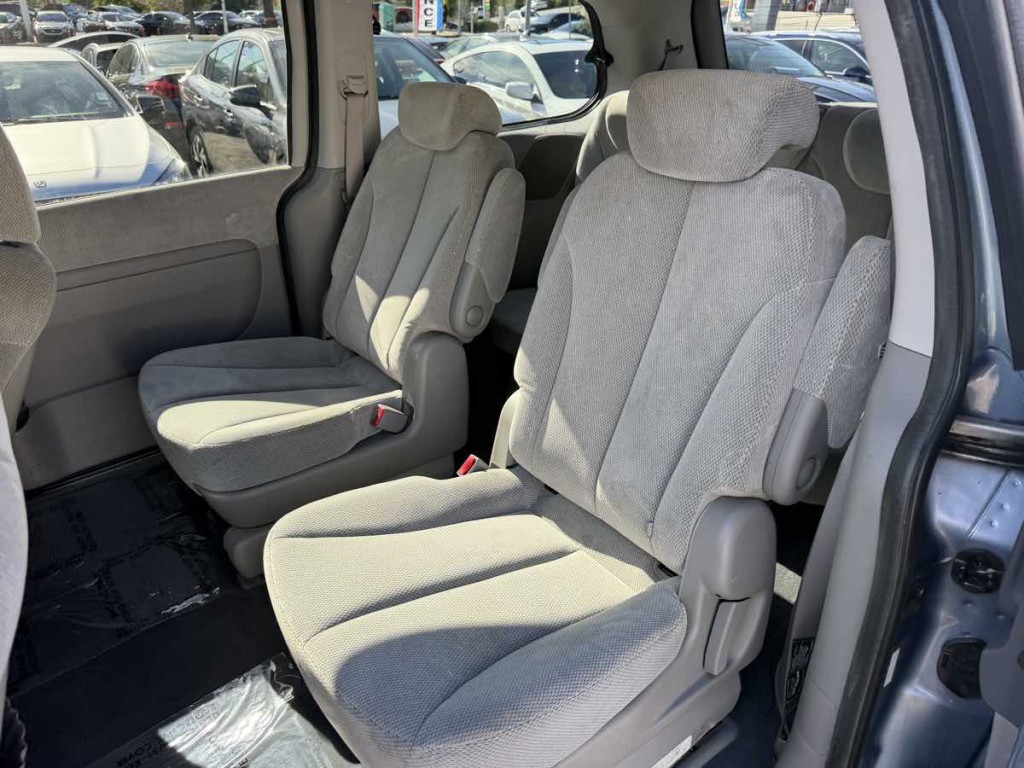 2008 Kia Sedona Image 18
