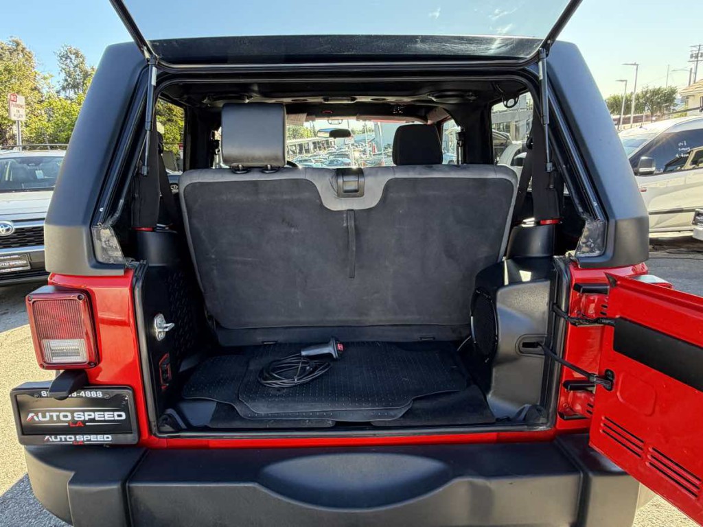 2014 Jeep Wrangler Image 10