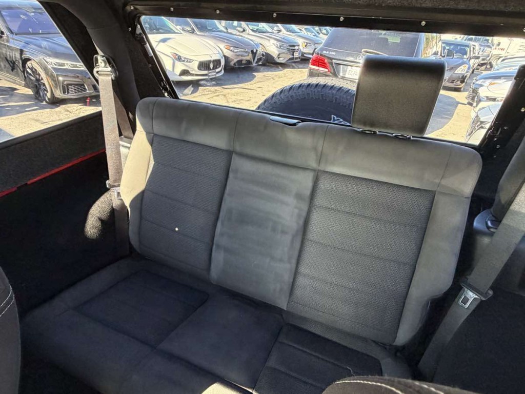 2014 Jeep Wrangler Image 18