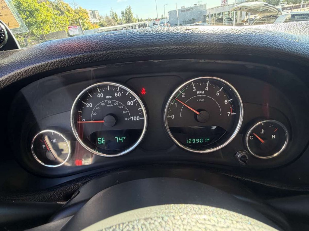 2014 Jeep Wrangler Image 20