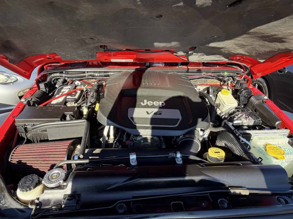 2014 Jeep Wrangler Image 26