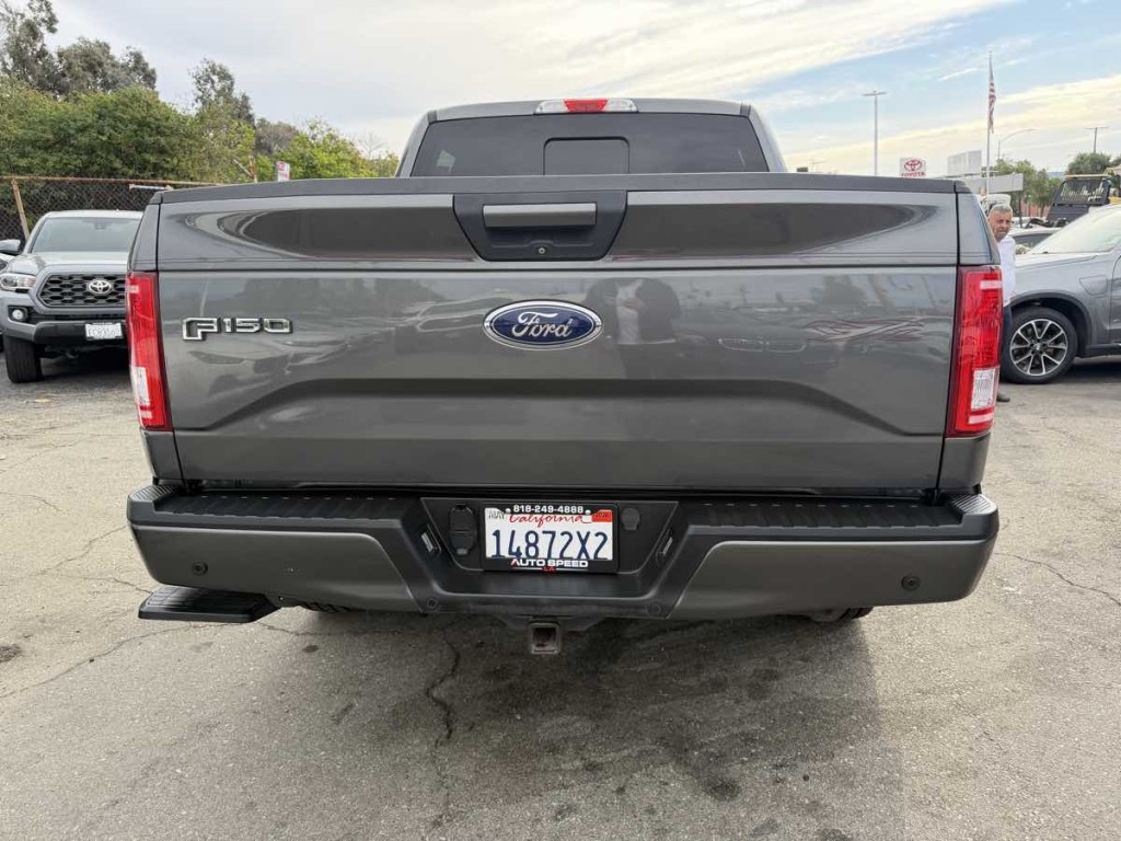 2015 Ford F-150 Image 4