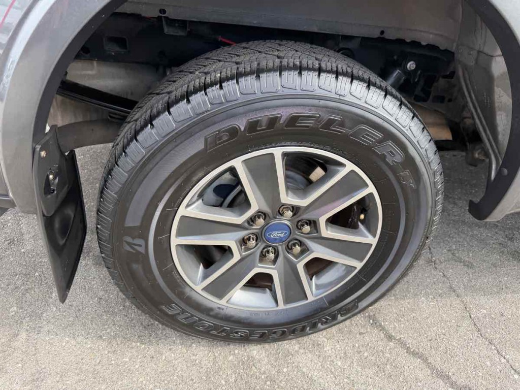 2015 Ford F-150 Image 9