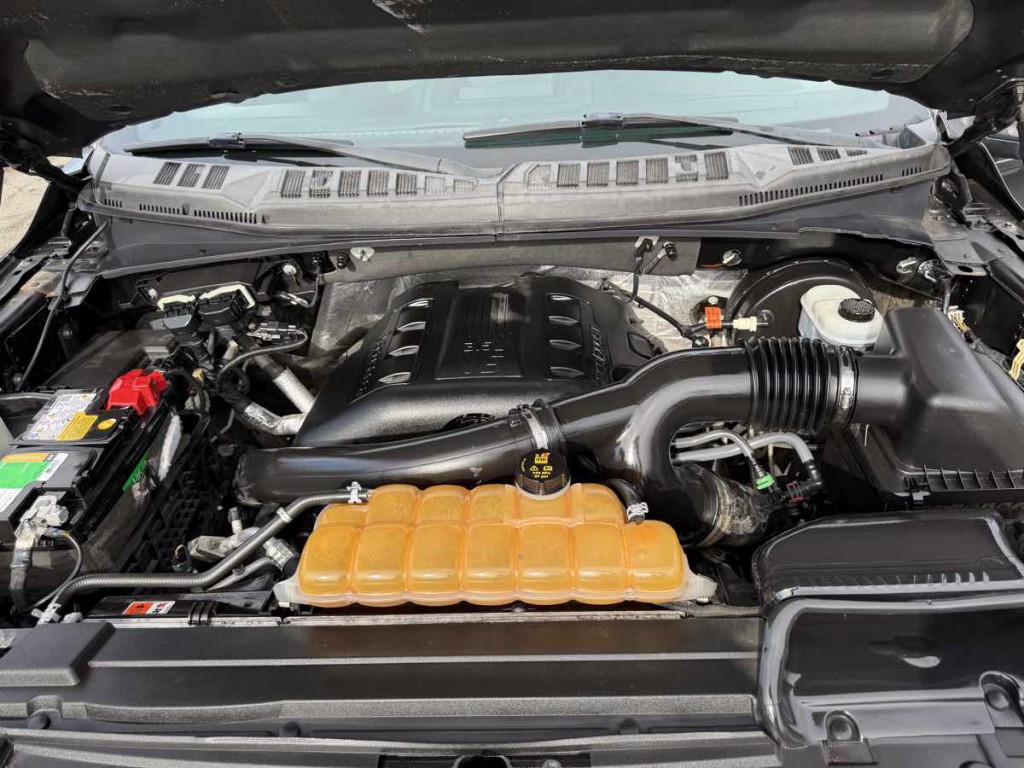 2015 Ford F-150 Image 18