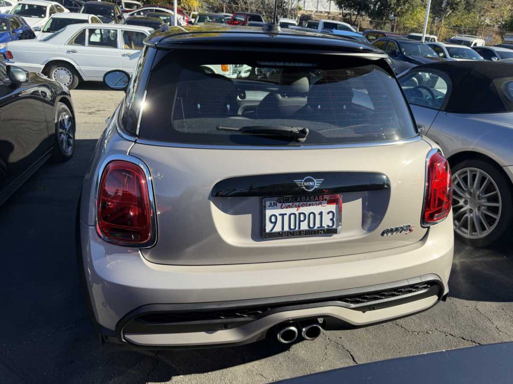 2022 MINI Cooper Image 5