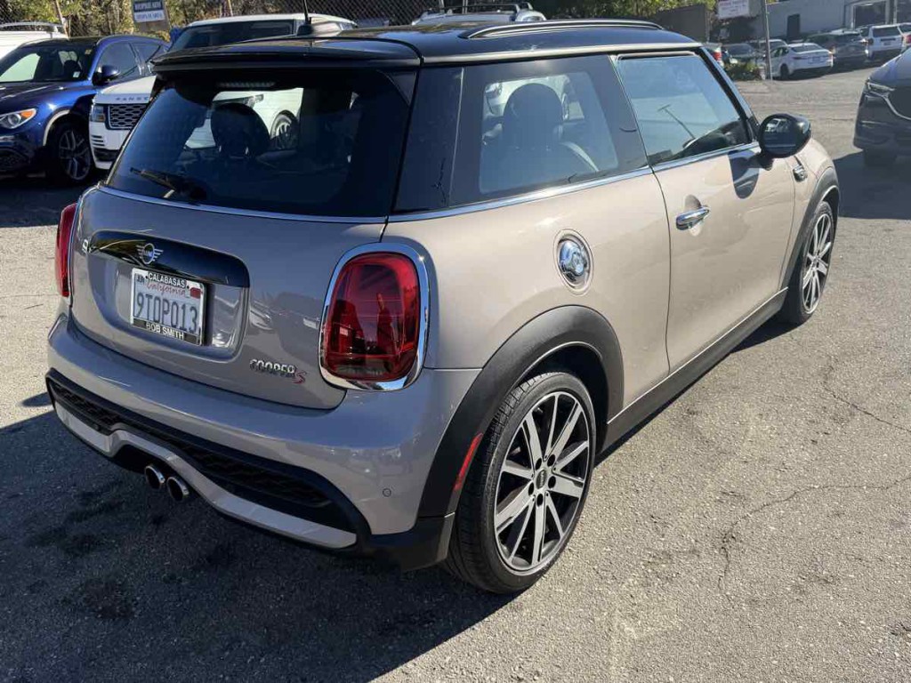 2022 MINI Cooper Image 6
