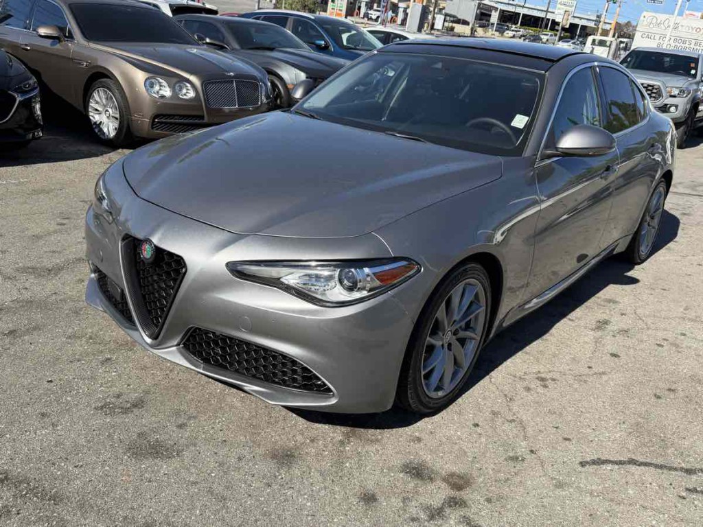 2017 Alfa Romeo Giulia Image 3