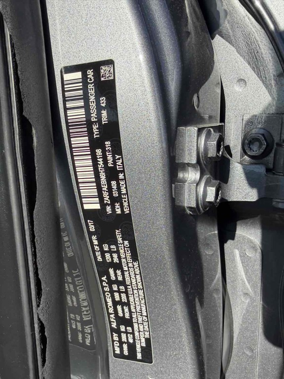 2017 Alfa Romeo Giulia Image 14