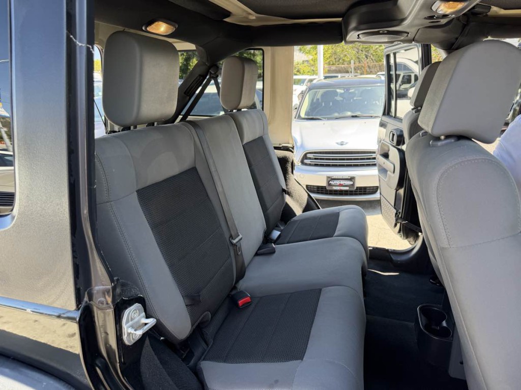 2008 Jeep Wrangler Image 20