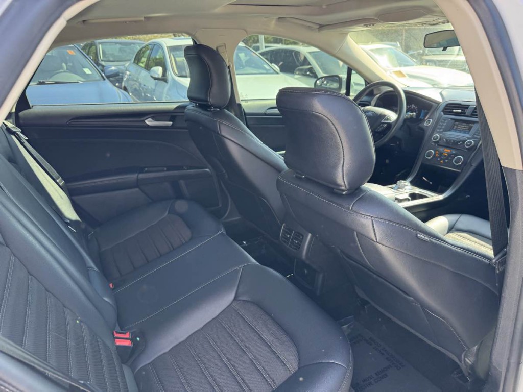 2018 Ford Fusion Image 9