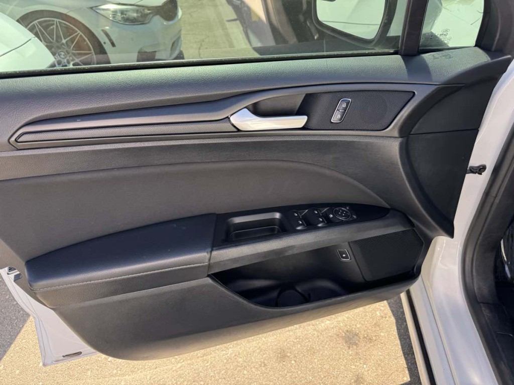 2018 Ford Fusion Image 15