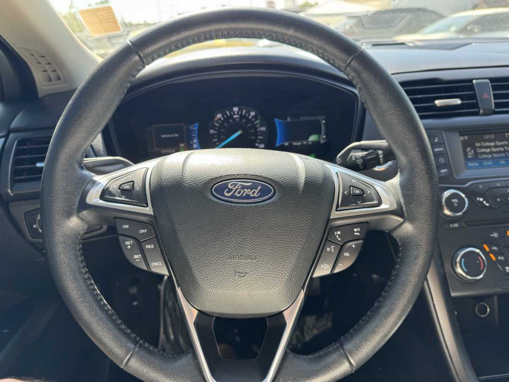 2018 Ford Fusion Image 16
