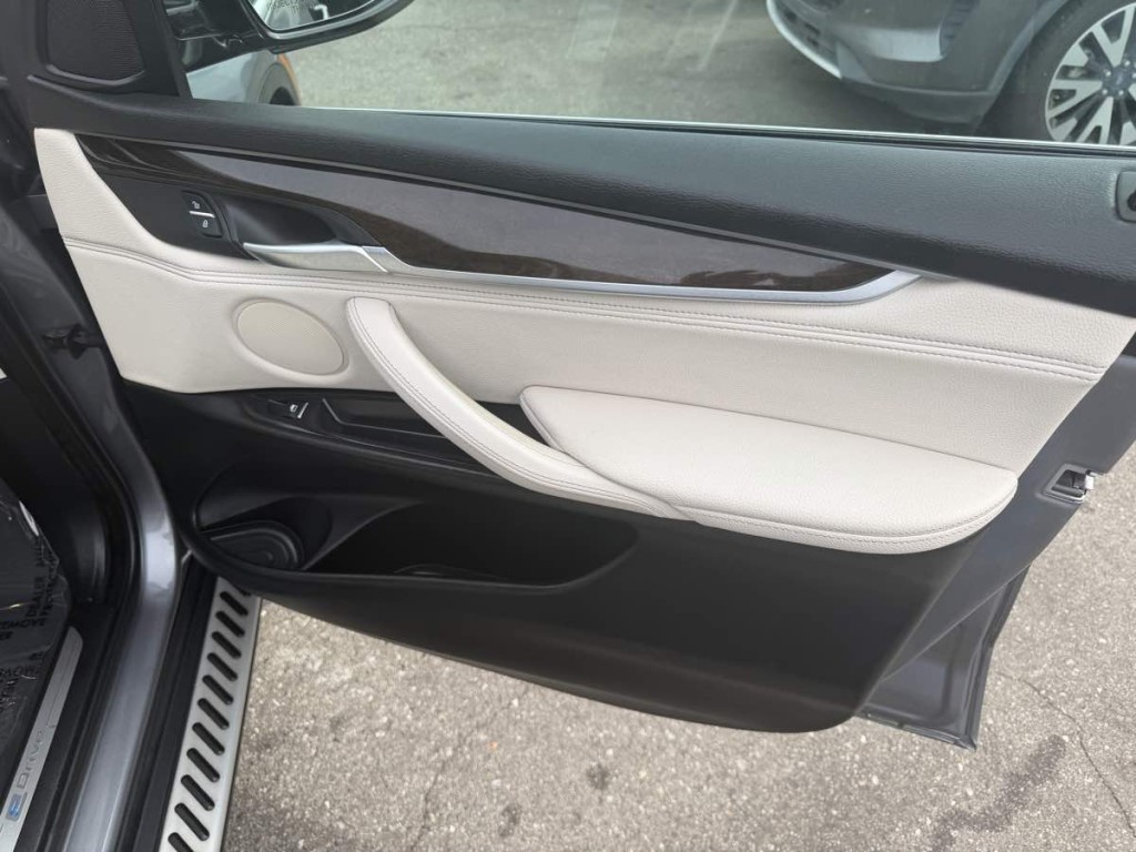 2016 BMW X5 Image 17