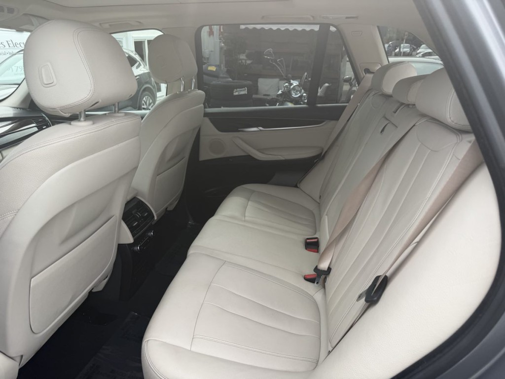 2016 BMW X5 Image 19