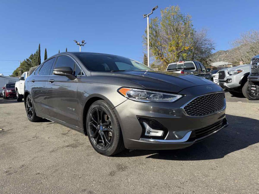 2019 Ford Fusion Image 1