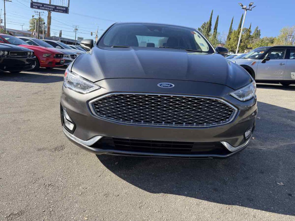 2019 Ford Fusion Image 2