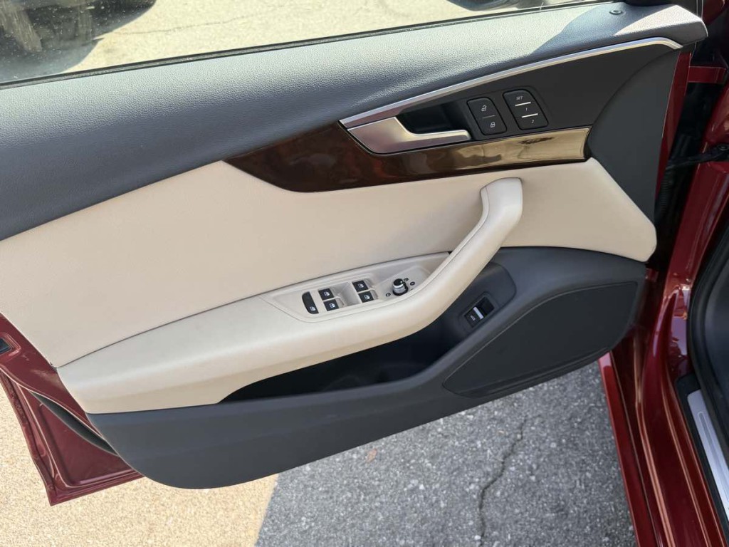 2019 Audi A4 Image 9