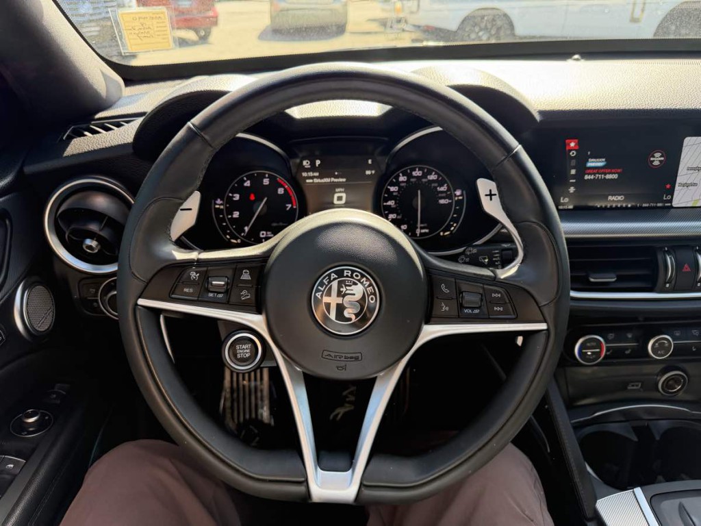 2018 Alfa Romeo Stelvio Image 12
