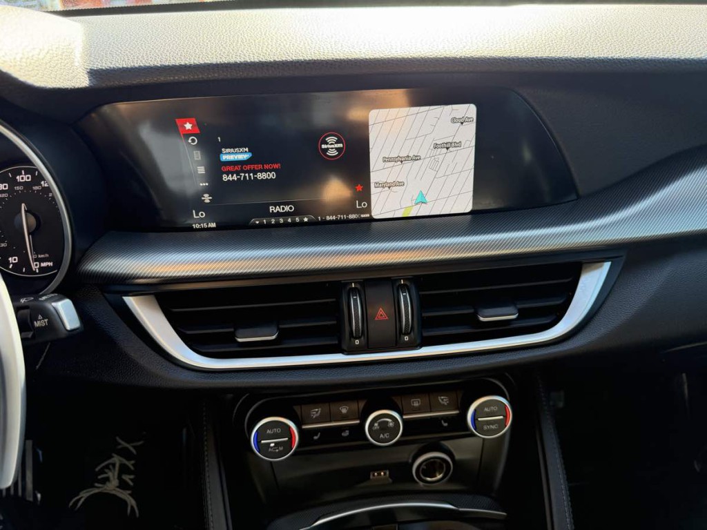 2018 Alfa Romeo Stelvio Image 13