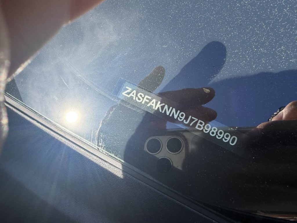 2018 Alfa Romeo Stelvio Image 24