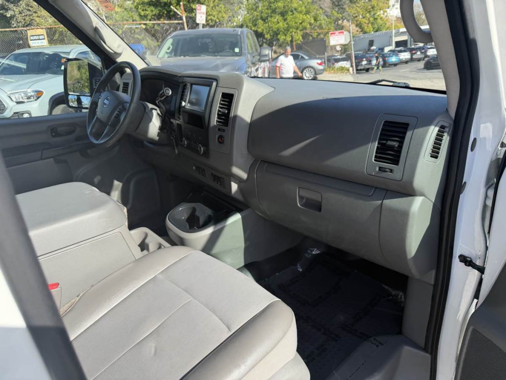 2019 Nissan NV Image 14