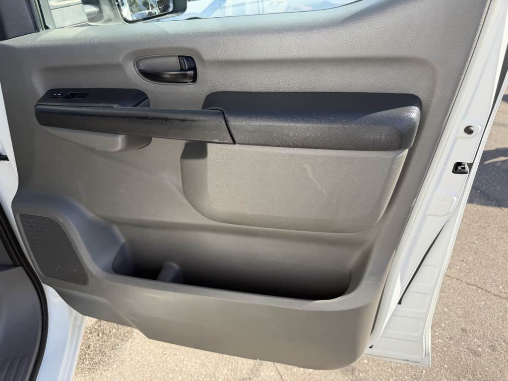 2019 Nissan NV Image 15