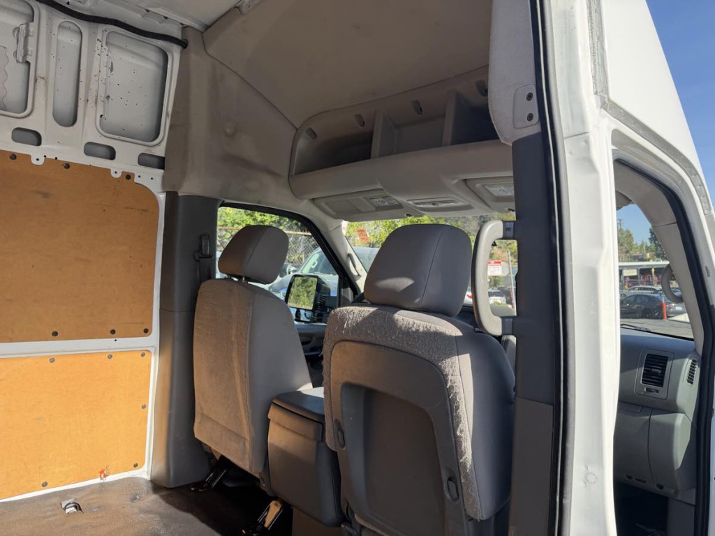2019 Nissan NV Image 17