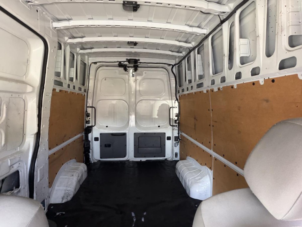 2019 Nissan NV Image 19