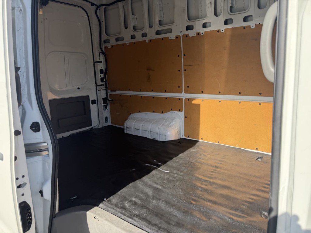 2019 Nissan NV Image 20