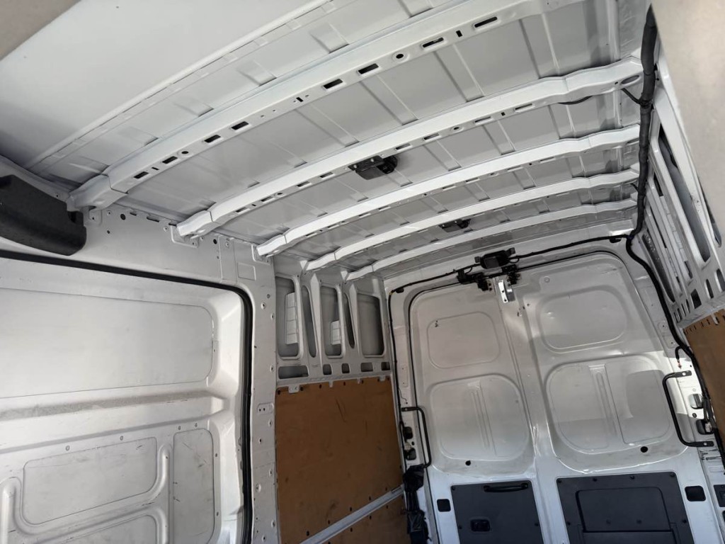 2019 Nissan NV Image 21