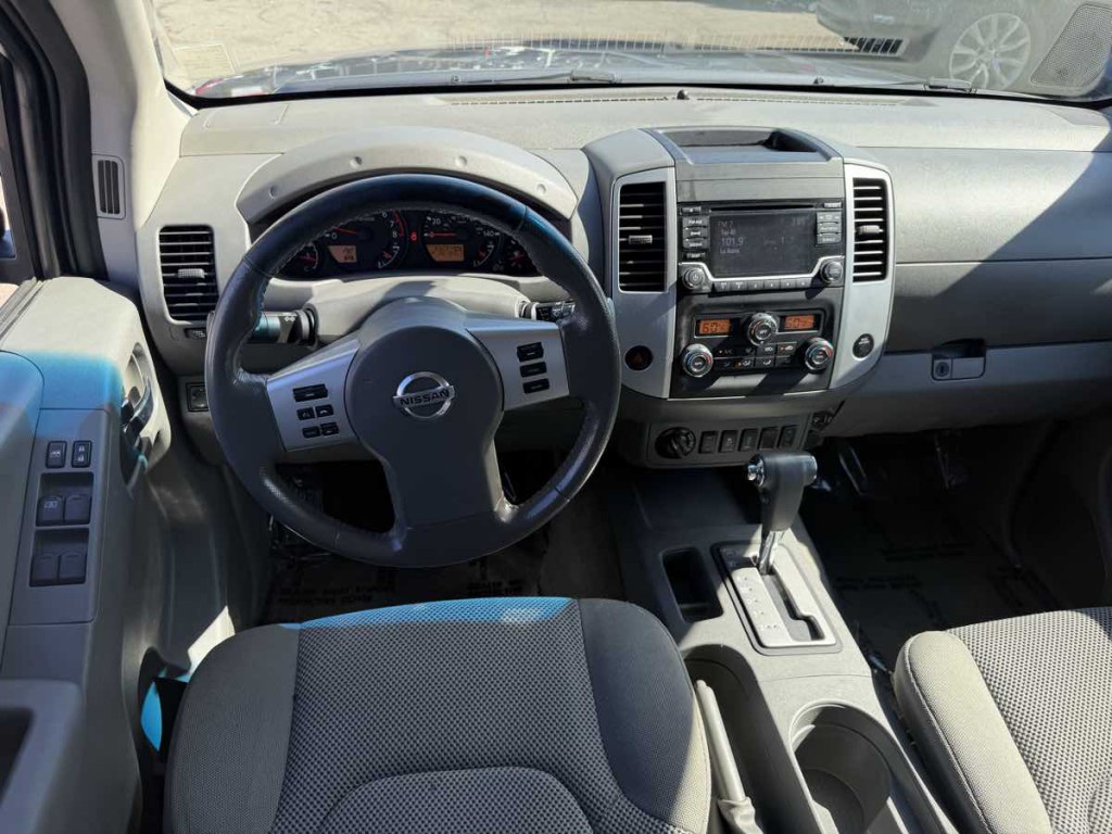 2018 Nissan Frontier Image 12