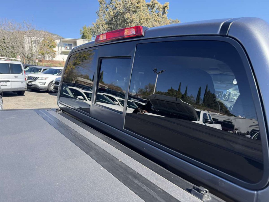 2018 Nissan Frontier Image 21