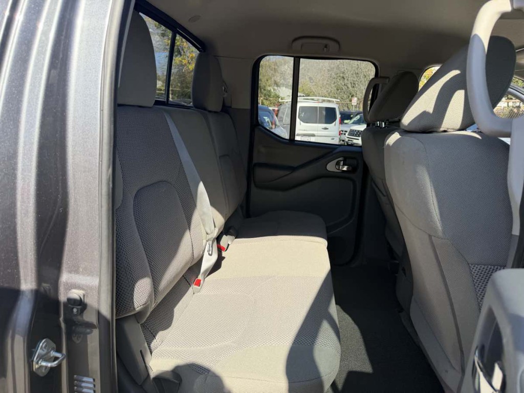 2018 Nissan Frontier Image 23