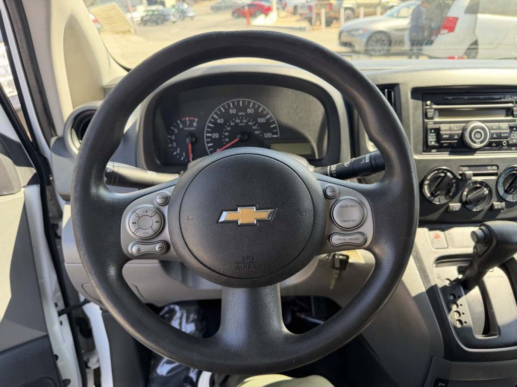 2017 Chevrolet Express Image 9