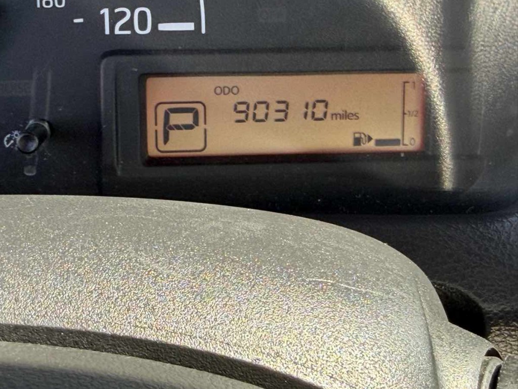 2017 Chevrolet Express Image 23