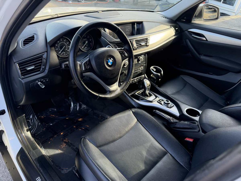 2015 BMW X1 Image 6