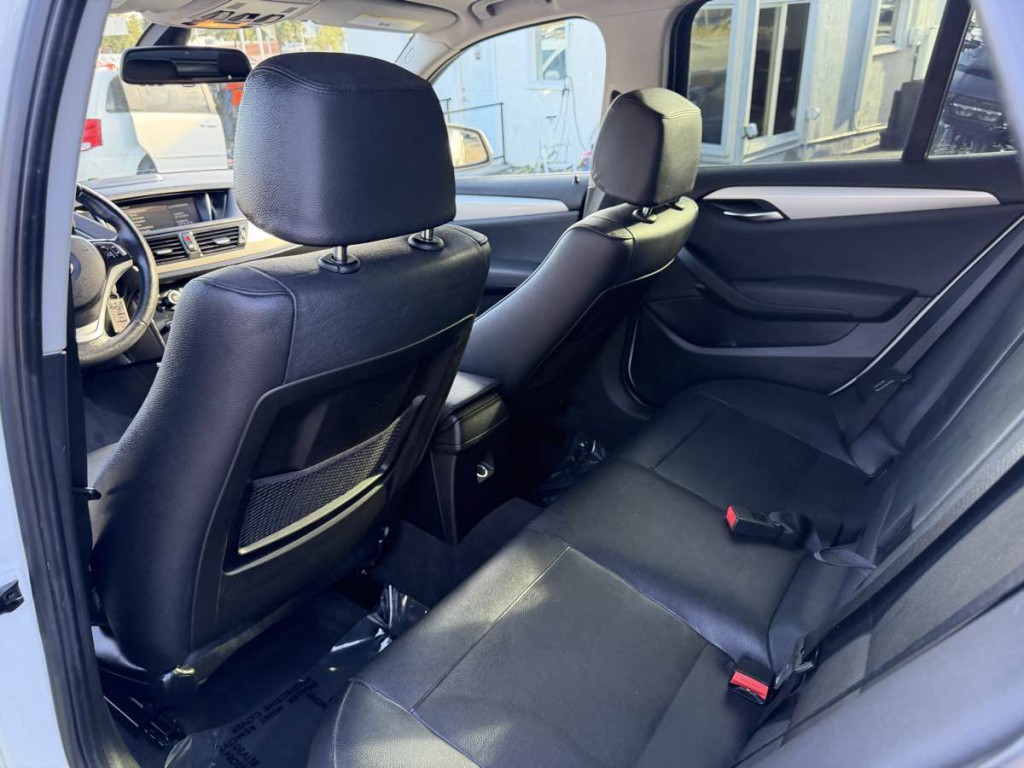 2015 BMW X1 Image 10