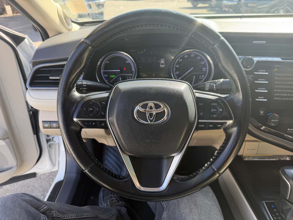 2019 Toyota Camry Image 12