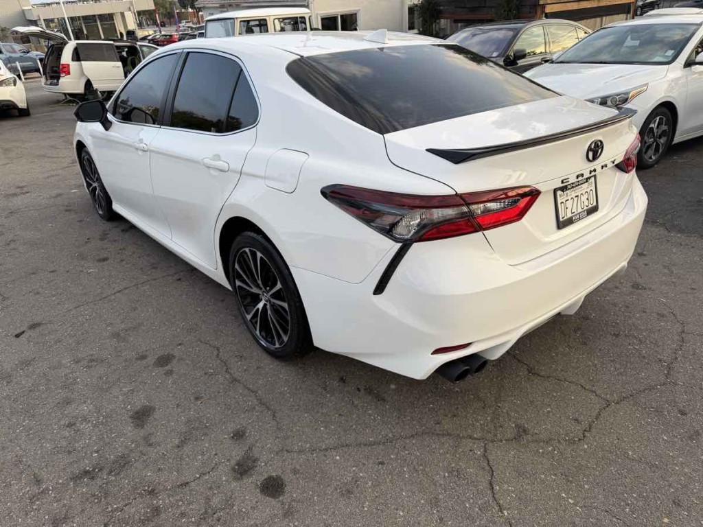 2021 Toyota Camry Image 4