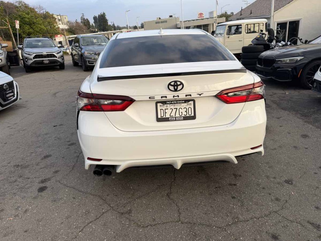 2021 Toyota Camry Image 5