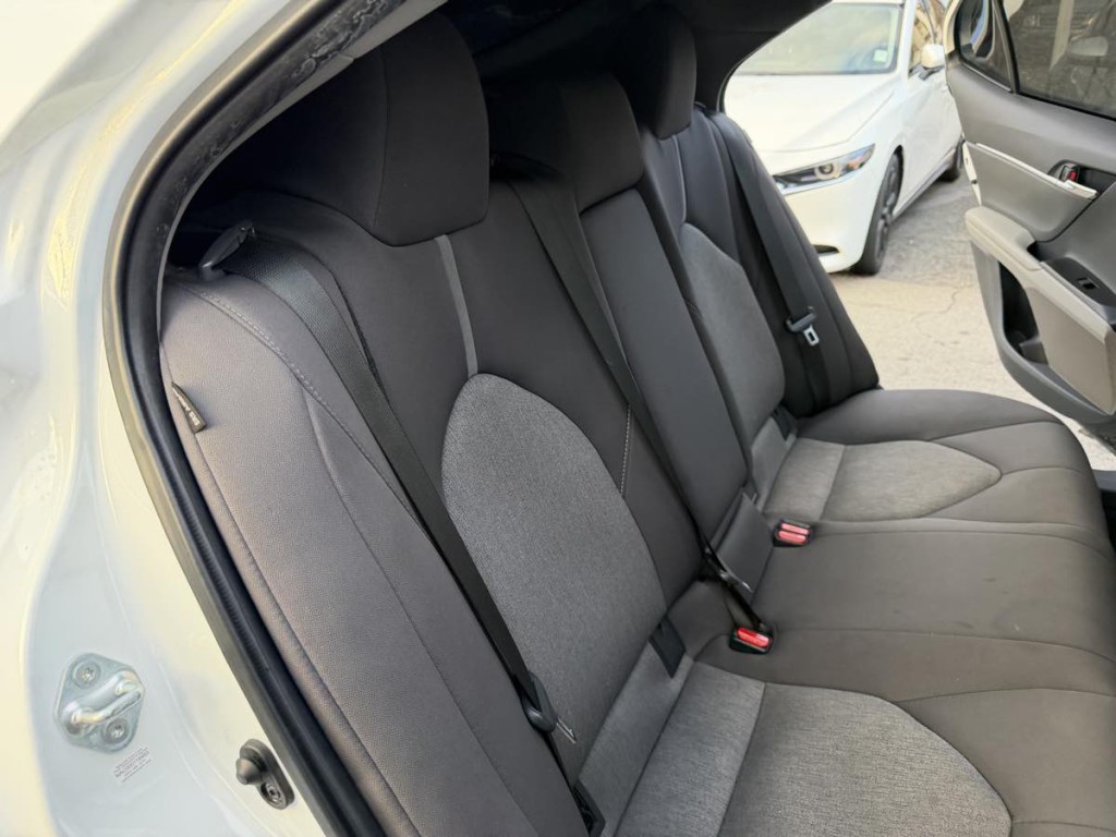 2021 Toyota Camry Image 16