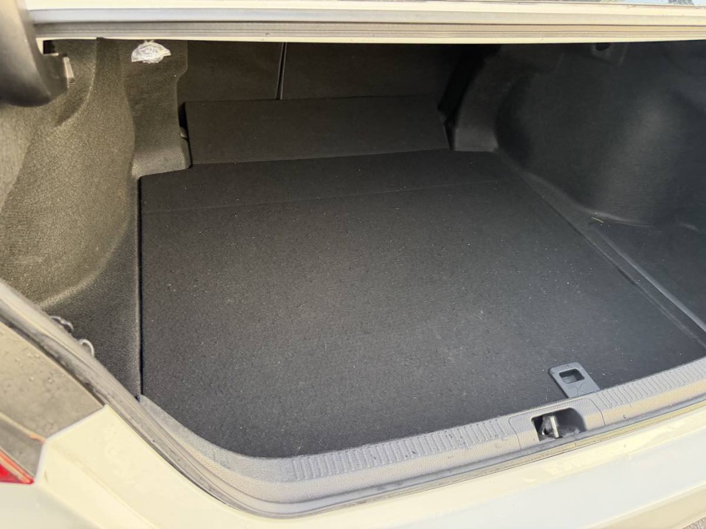 2021 Toyota Camry Image 17